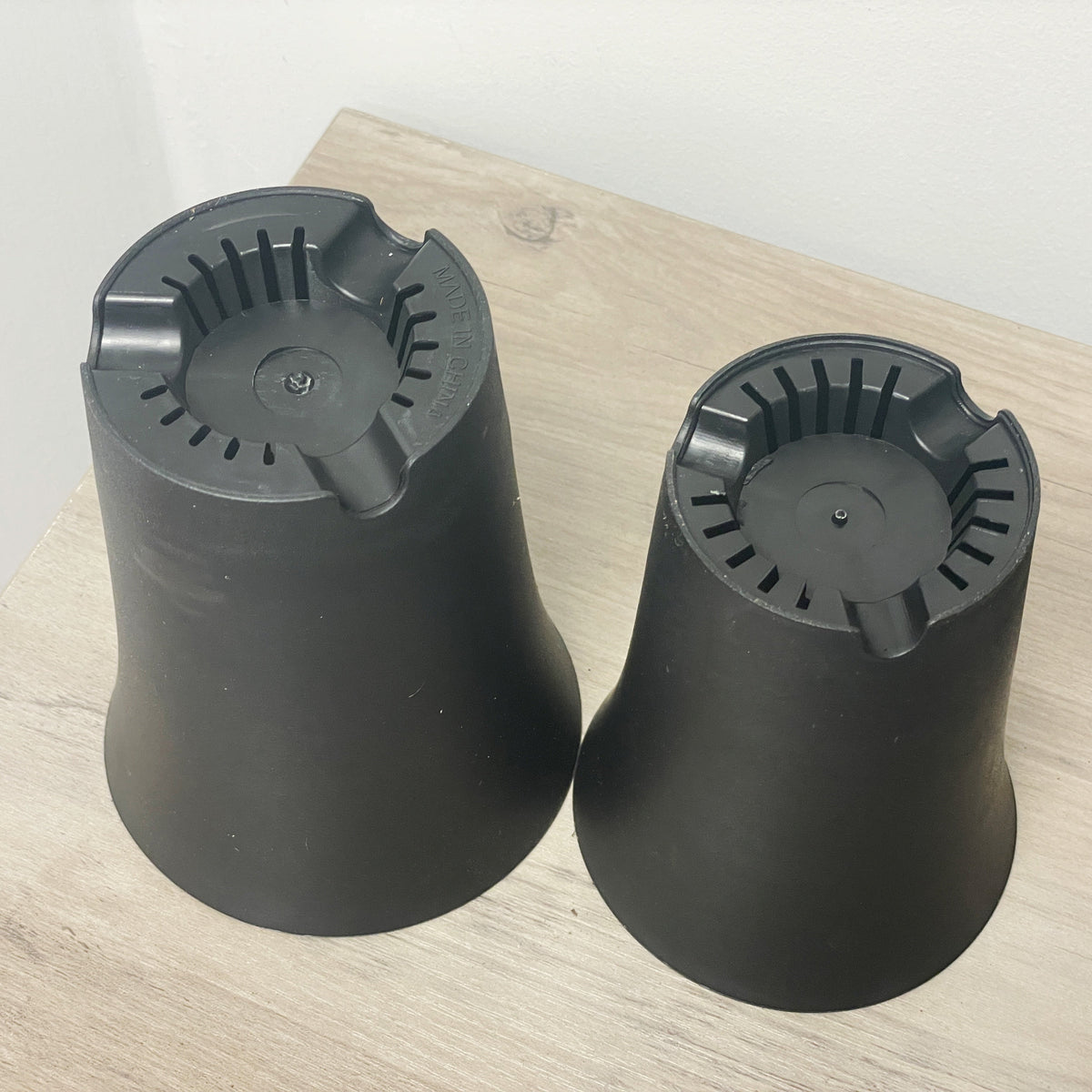 5pcs Black Plastic Round Flower Pots for Succulents Home Office Garden Decoration